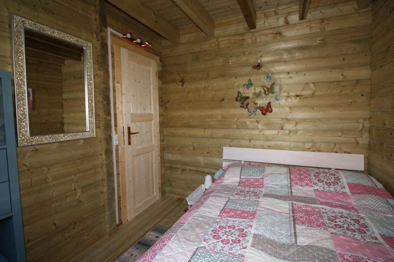 Villa Emilia - Gemuetliches Kinderfreundliches Blockhaus Mit Umzaeuntem Garten Синт-Анналанд Экстерьер фото
