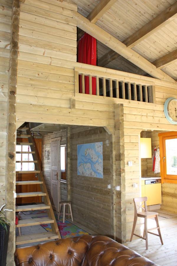Villa Emilia - Gemuetliches Kinderfreundliches Blockhaus Mit Umzaeuntem Garten Синт-Анналанд Экстерьер фото