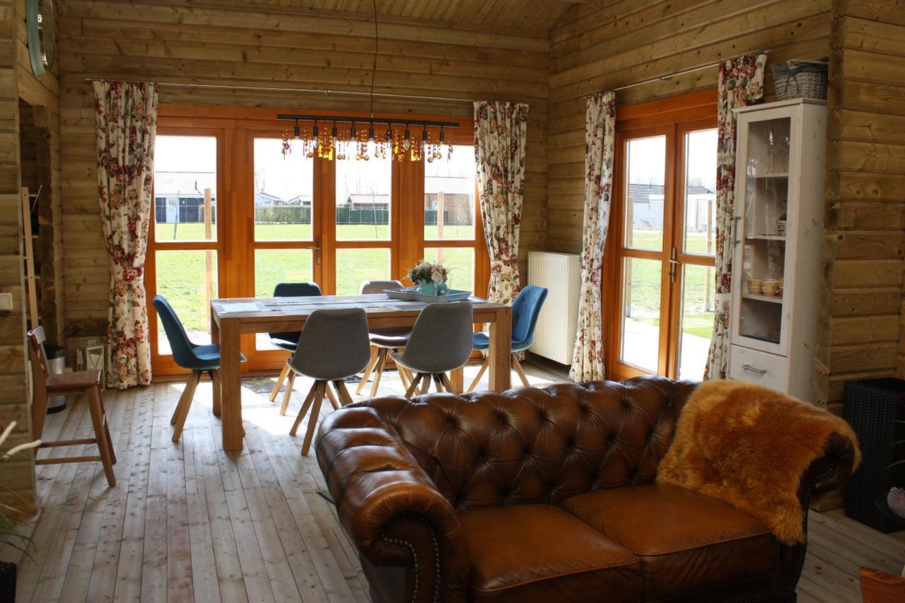 Villa Emilia - Gemuetliches Kinderfreundliches Blockhaus Mit Umzaeuntem Garten Синт-Анналанд Экстерьер фото